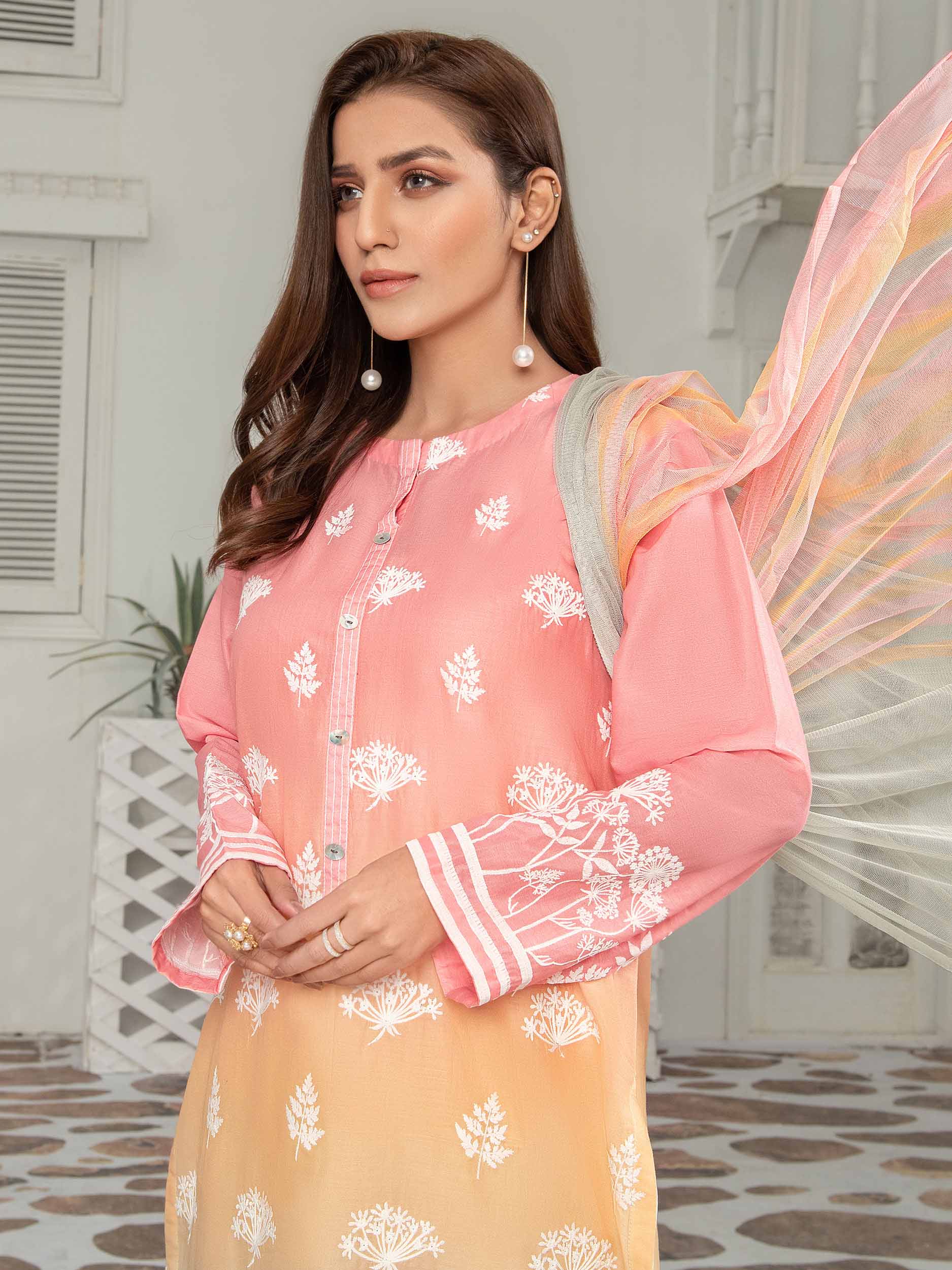 dresses-for-girls-online-shopping-in-pakistan-girls-dresses-limelight