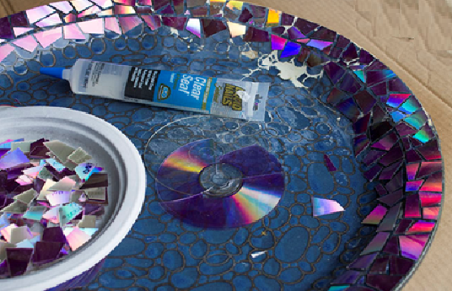 Tutorial of Birdbath with DVDs 13