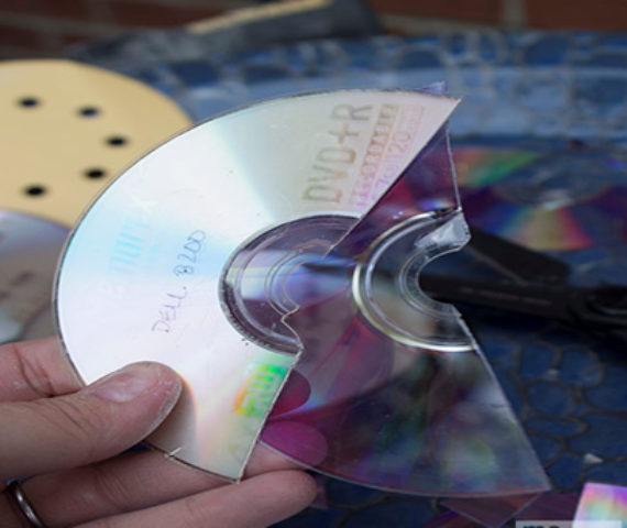 Tutorial of Birdbath with DVDs 7