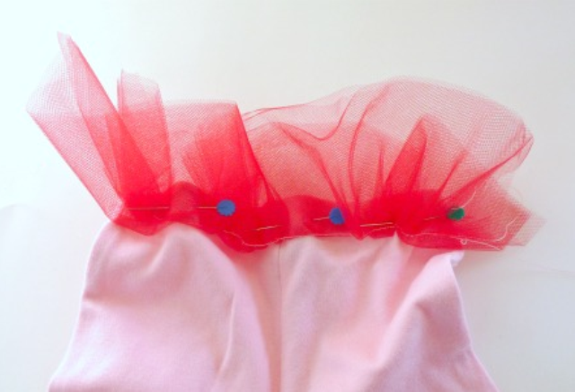 Tutorial of Tulle-Headband-and-a-Ruffle-Butt 12