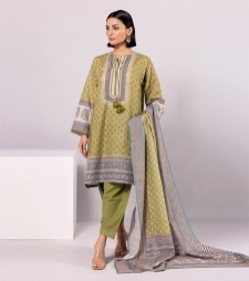 16729286360_Winter-Fabrics-3pc-unstitched-green-Suit-on-khaadi-sale-00.jpg