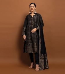 16847536730_Yarn-Dyed-Polyester-Brosha-Jacquard-Suite-01.jpg