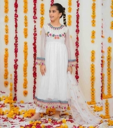 17017786690_Chandni_White_Stylish_Embroidered_3pc_Dress_By_Modest.jpg
