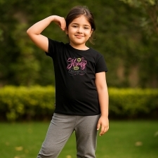 17515414140_Allurepremium_T-Shirt_HS_Black_STRONG_Model.jpg