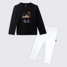 17575972100_AllurePremium_FS_T-Shirt_Catch_Me_Black_With_White_Trousers.jpg