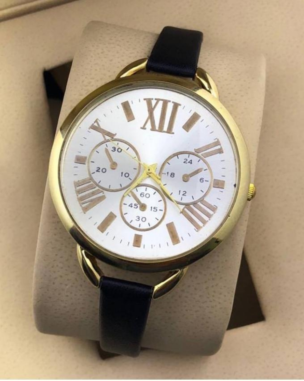 Buy Slim Analog Leather Straps Watch For Women in Pakistan online