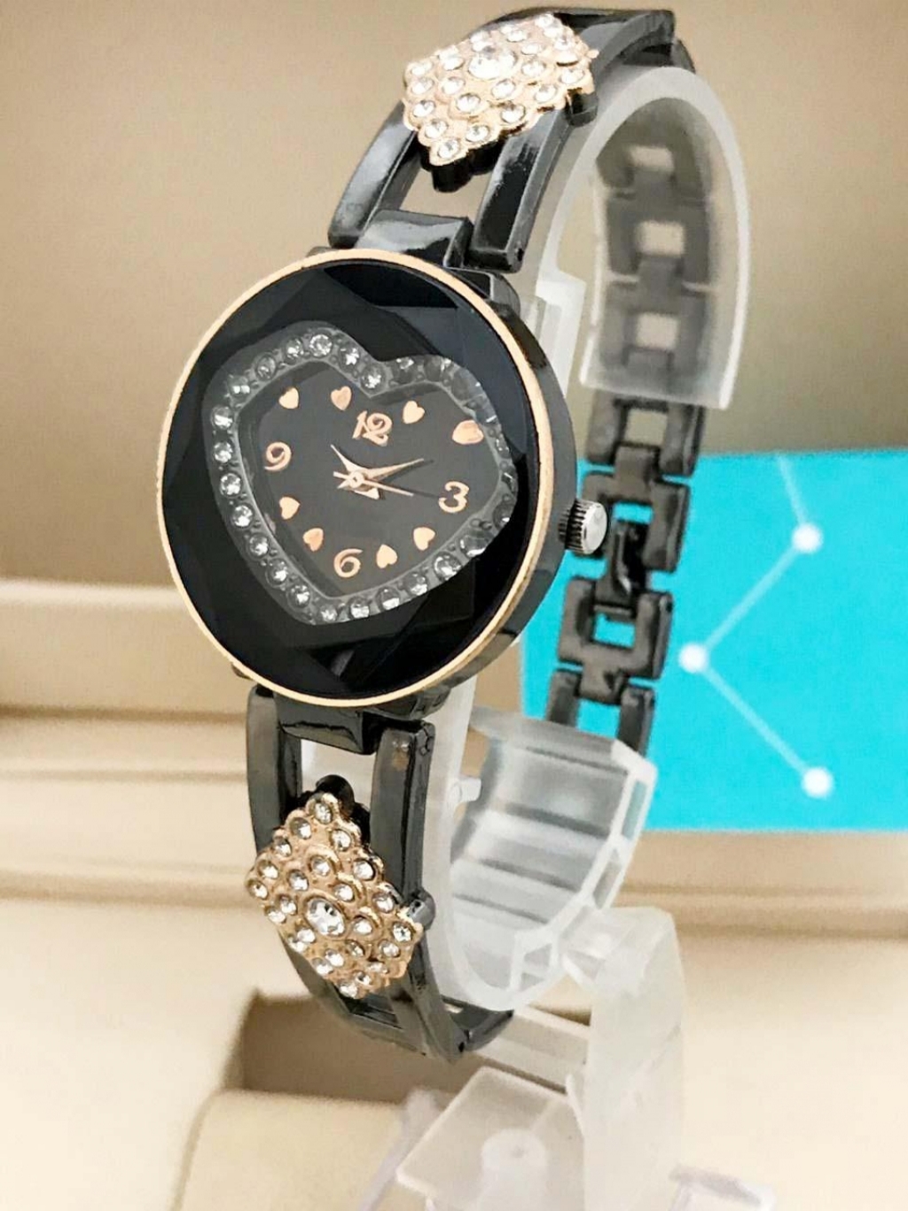 Buy Latest Style Fashionable New Jewellery Band Casual Watch for Women