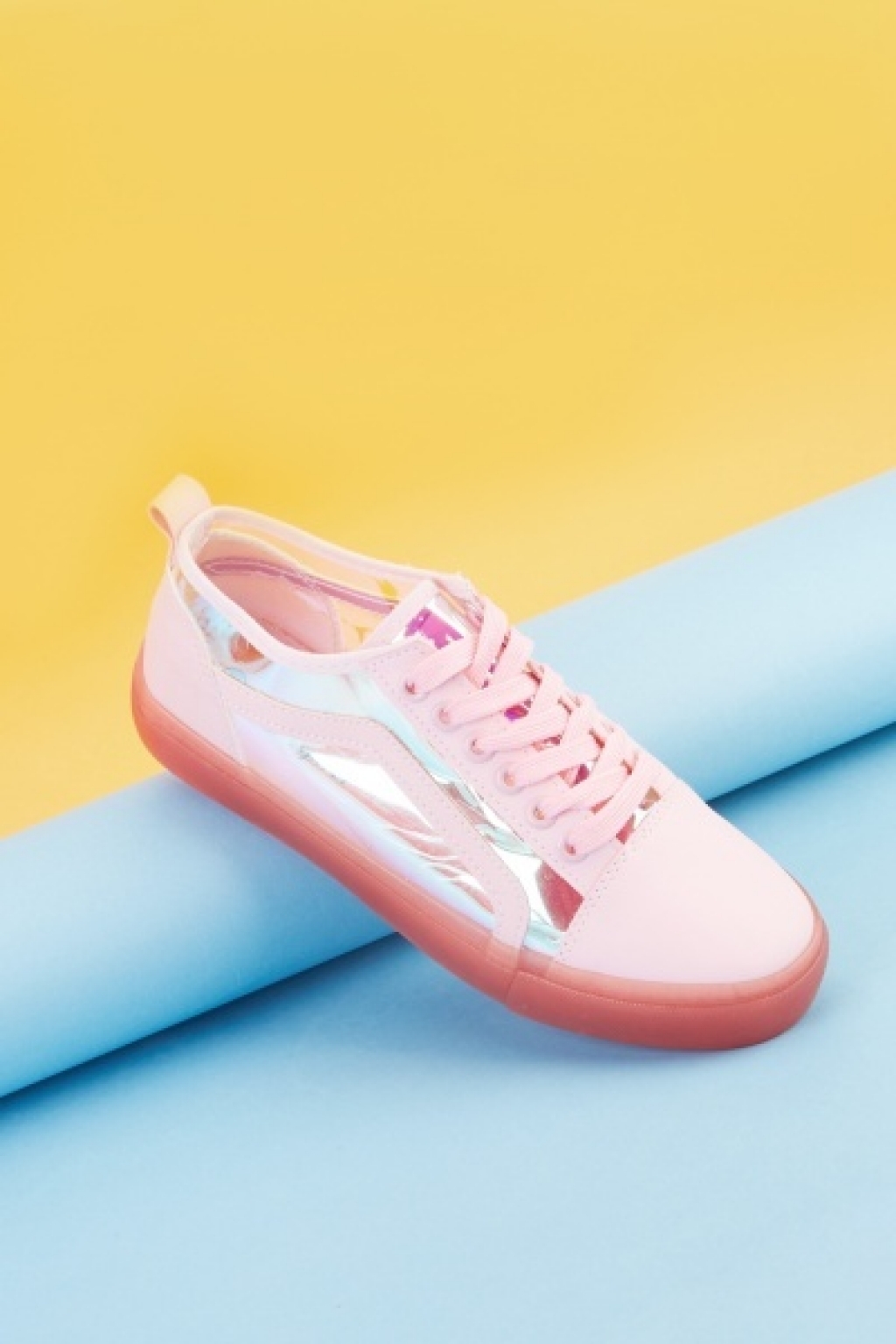 16578861510_transparent-panel-low-top-trainers-pink-158425-5.jpg