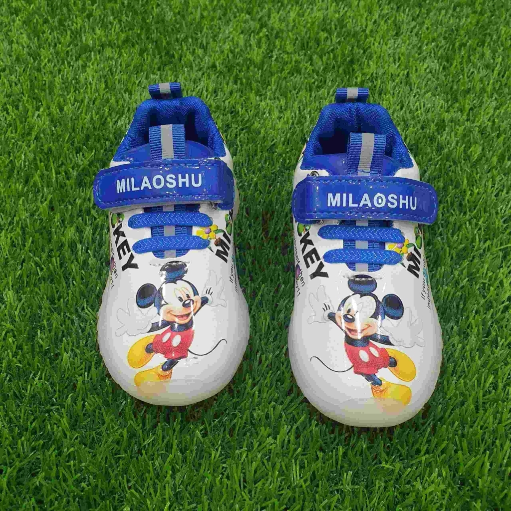 16637672000_Mickey-mouse-Disney-baby-shoes-1_(2).jpg
