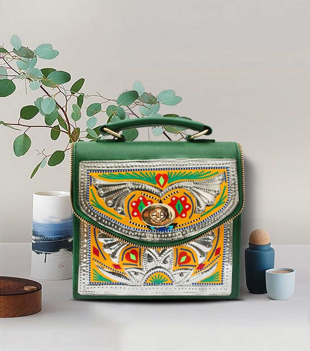 16669659040_Green-Ethnic-Chamakpatti-Truck-Art-Themed-Cross-Body-Bag-01.jpg