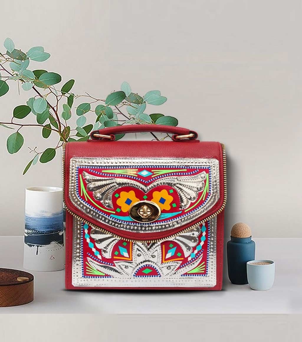 16669659160_Red-Ethnic-Chamakpatti-Truck-Art-Themed-Cross-Body-Bag-01.jpg