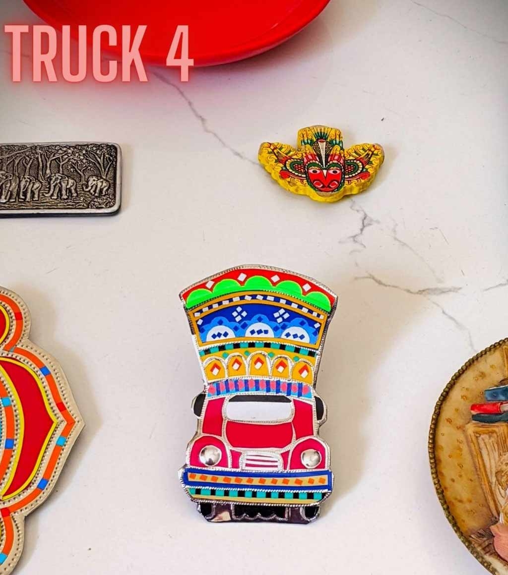 16675574960_Handmade-Truck-style-fridge-magnet-by-UrbanTruckArt-01.jpg