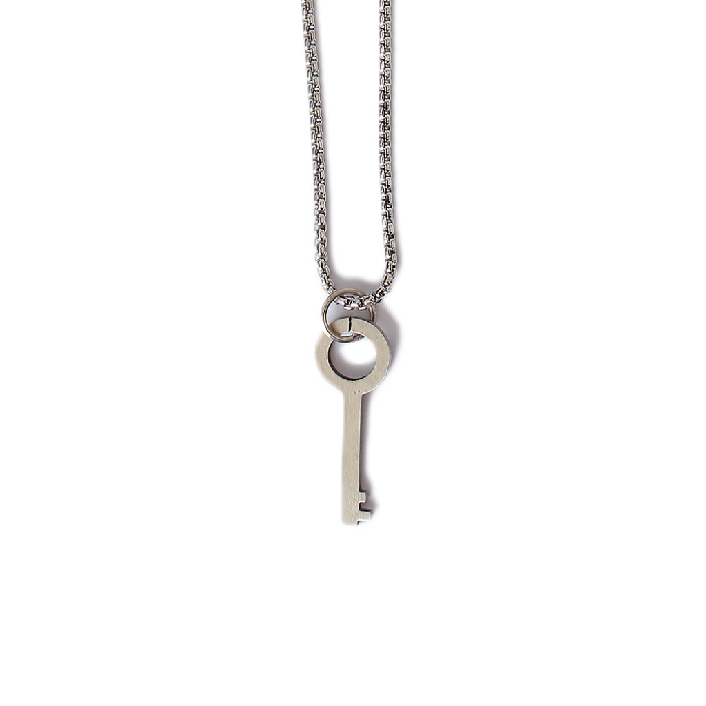 16977215460_Silver-Key-Locket-for-Men-01.jpg