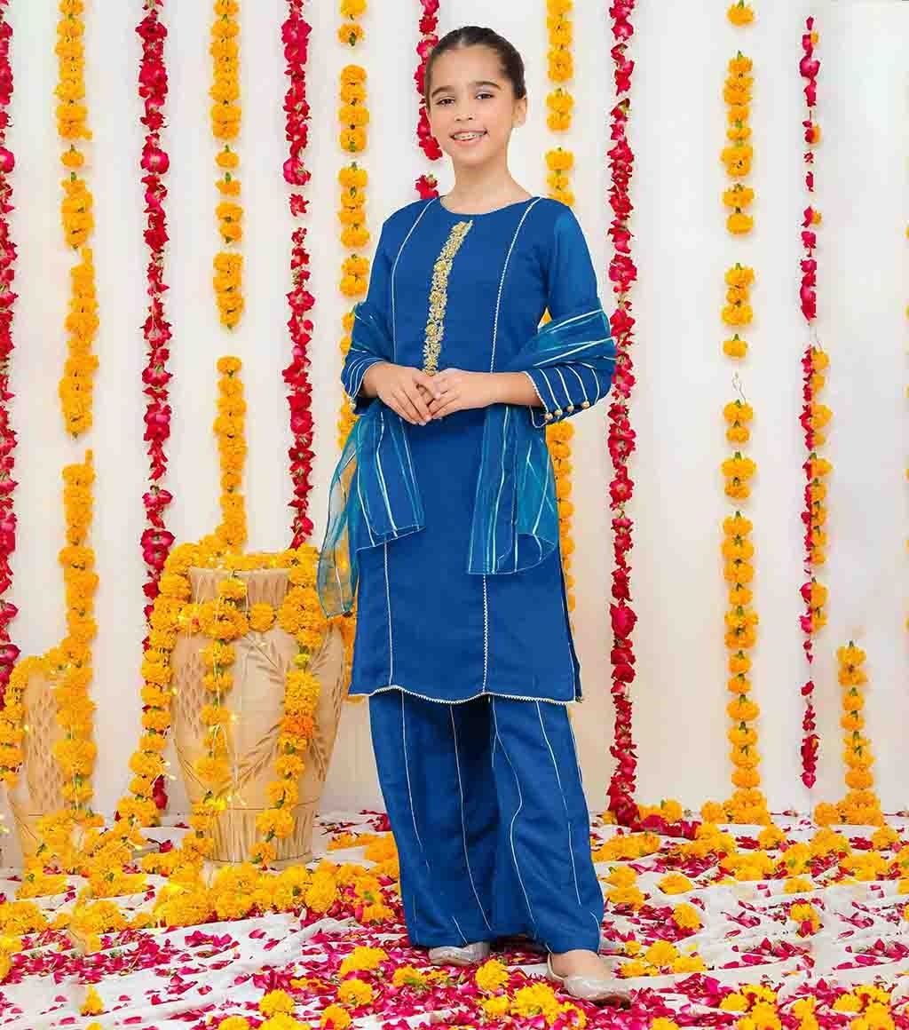 17302984050_large_17017812160_Falak_Blue_Gharara_Embroidered_3pc_Dress_By_Modest.jpg