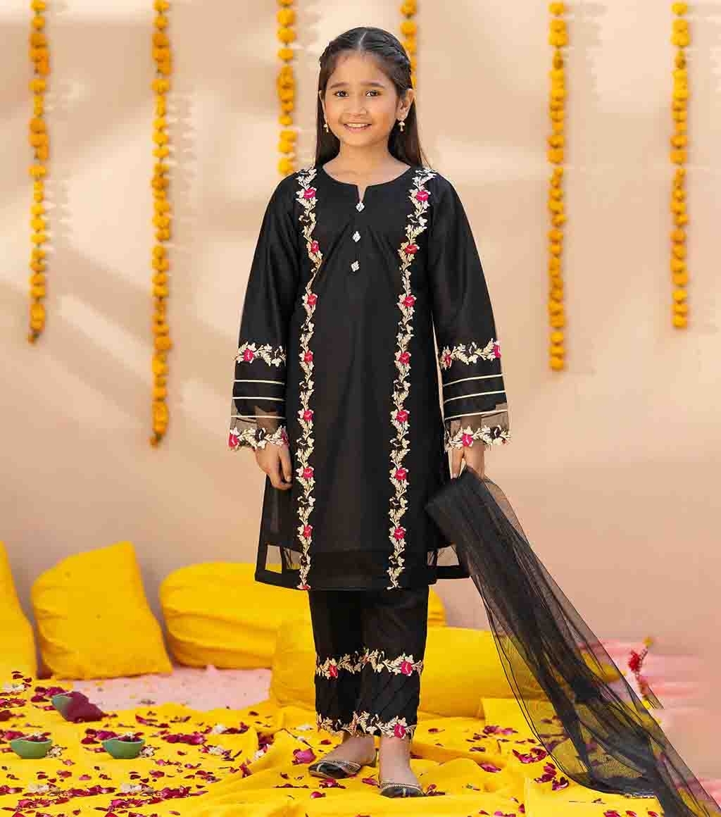 17302991410_large_17053180730_Black_Taara_Chiffon_Embroidered_Wedding_Dress_By_Modest.jpg