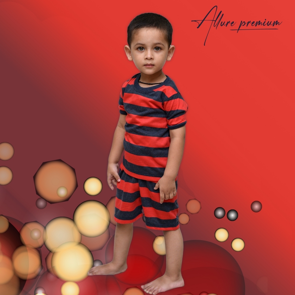 17430746990_AllurePremium_HS_Top_With_Shorts_Red_Charcoal_Model.jpg