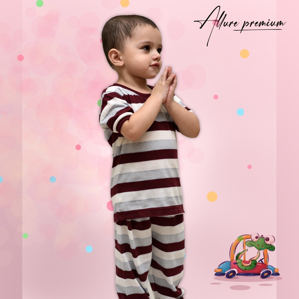 17432451900_AllurePremium_HS_Top_With_Trousers_Maroon_Blue_White_Model.jpg