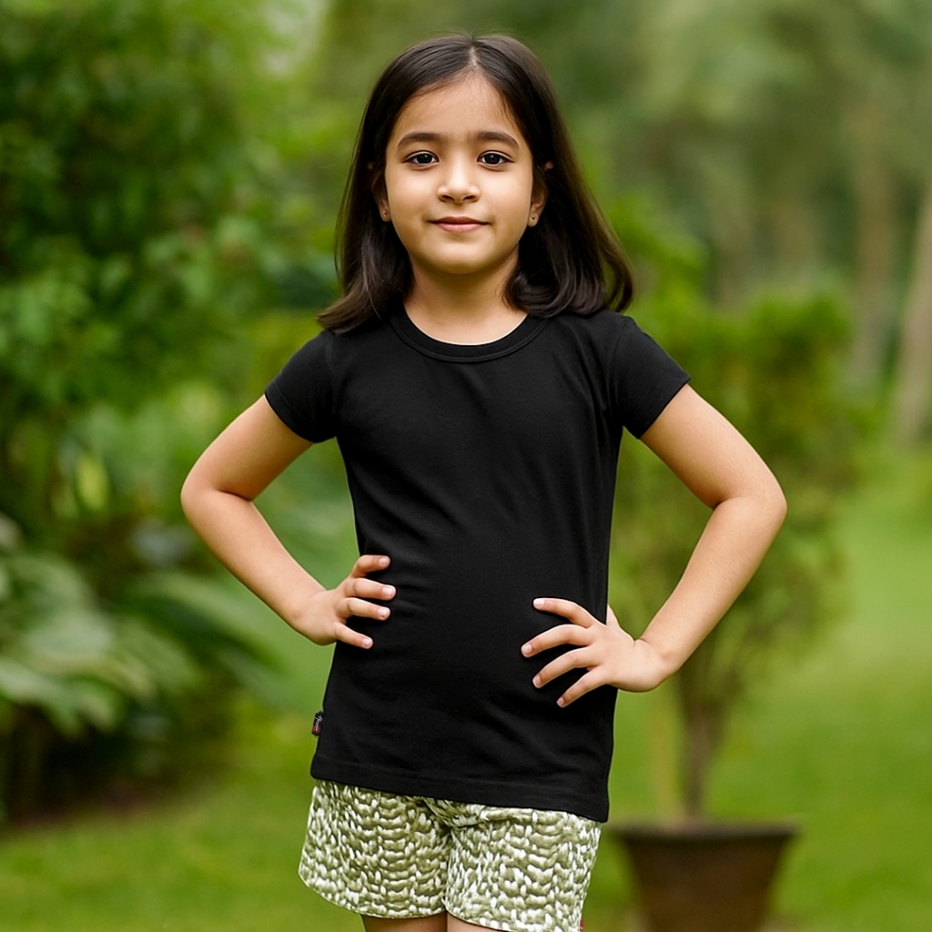 17515337390_Allurepremium_T-Shirt_HS_Black_Model.jpg