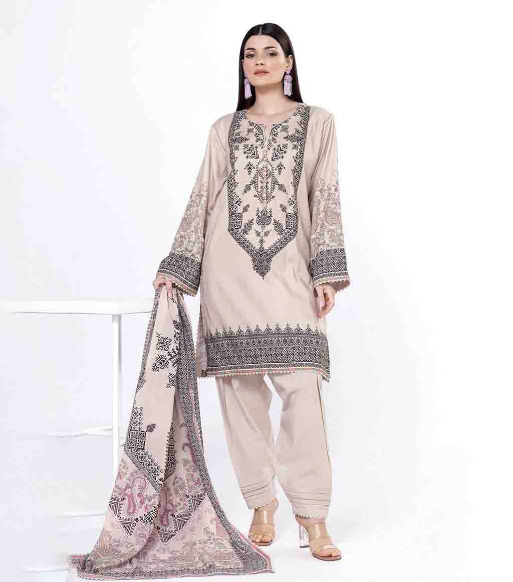 17520689790_Digital_Printed_Sandstone_Dobby_3pc_Suit_by_Khaadi.jpg