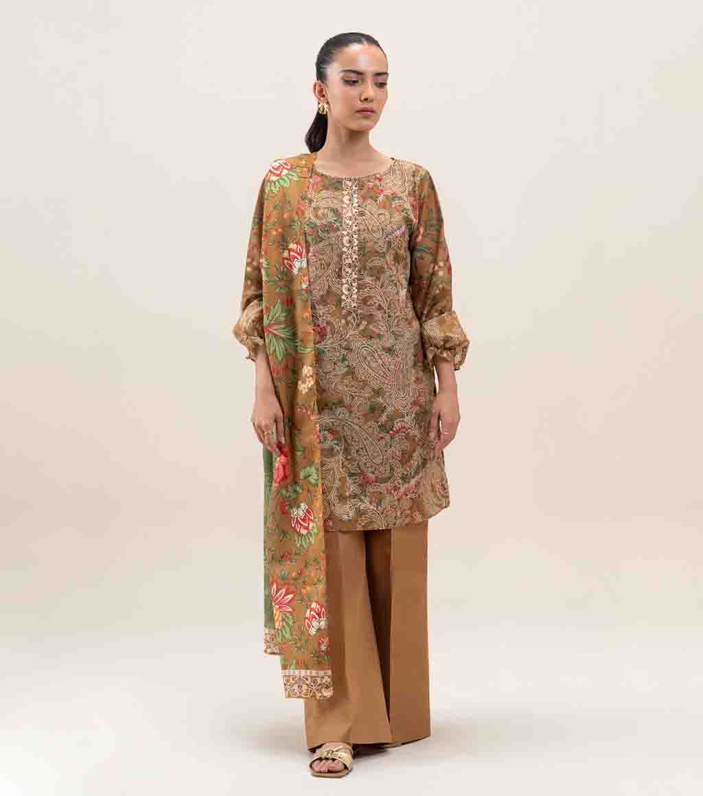 17531031390_Medallion_BloomViolet_Unstitched_3pc_Printed_Lawn_Suit_By_Beechtree.jpg