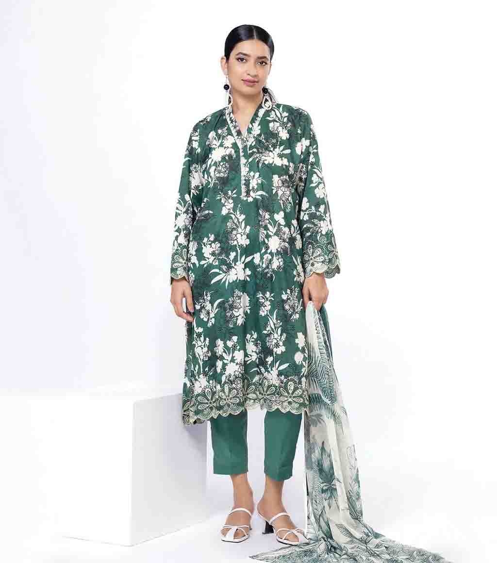 17540442350_Fabric_3_Piece_Suit_14_August_Green_Dress_Azadi_Sale_2025.jpg