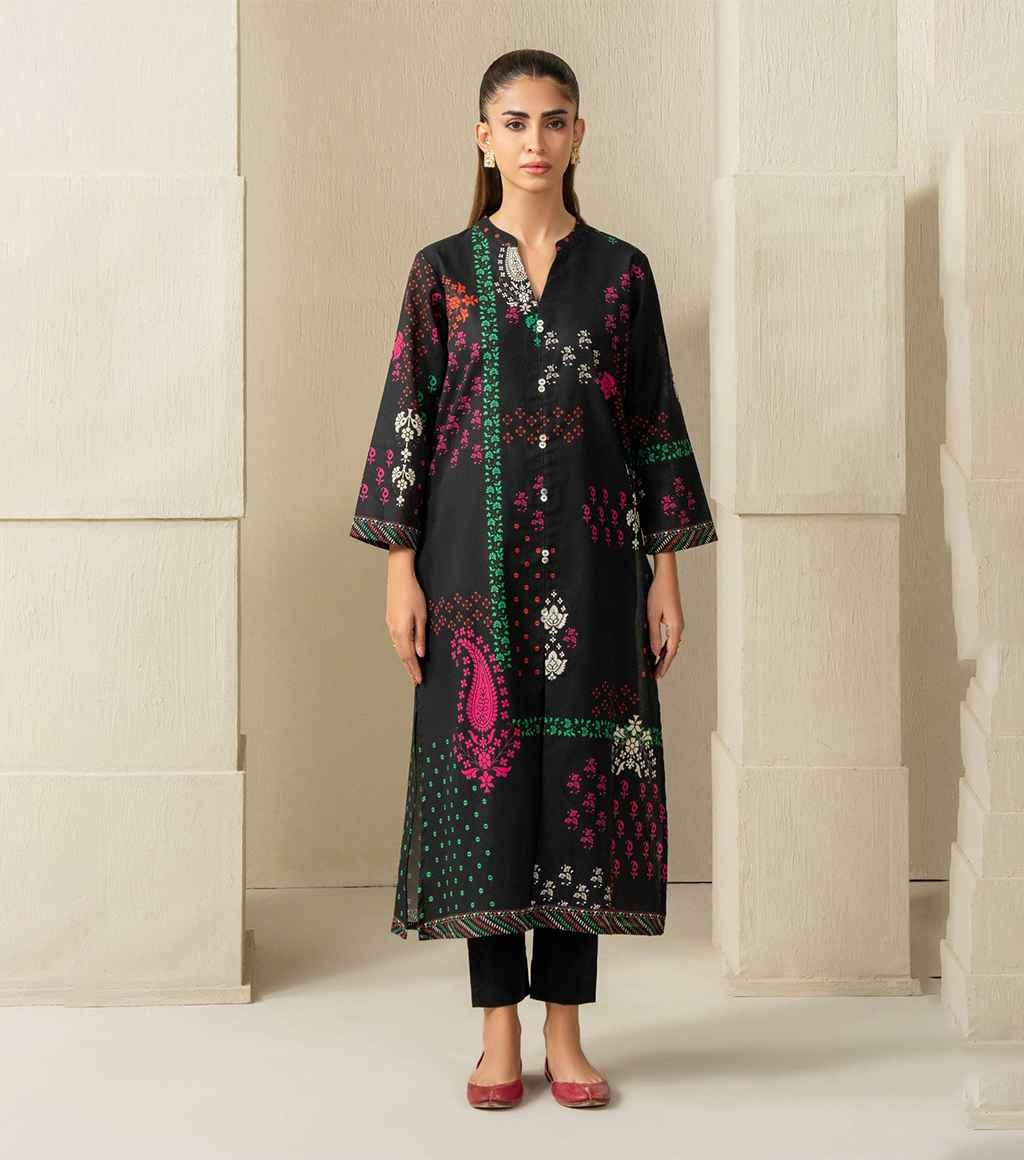 17617349240_Sleek_black_Khaddar_Shirt-Printed_(Unstitched)_By_Limelight_11zon.jpg