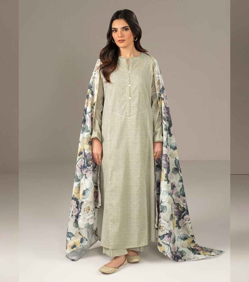 17682167410_Poly_Wool_3_Piece_Khaddar_Suit-Embroidered_(Unstitched)_By_Limelight_11zon.jpg
